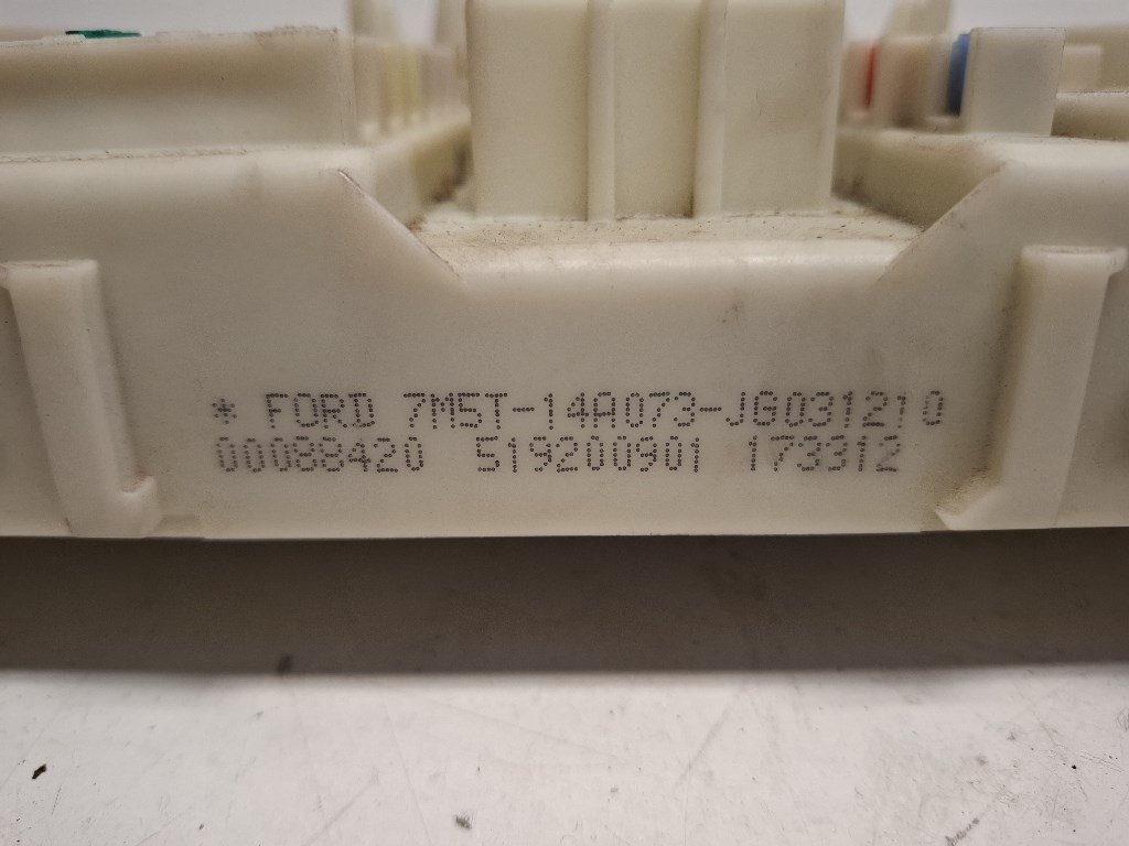 Ford Focus  biztosítéktábla utastér 7M5T14A073JG 3. kép