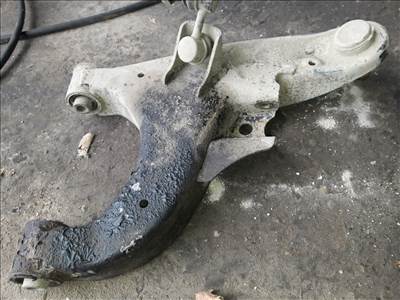 Nissan Pathfinder R51 Bal Hátsó Lengőkar