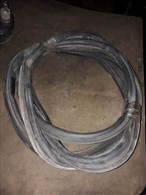 Toyota Hiace Bal Első Ajtó Gumikéder