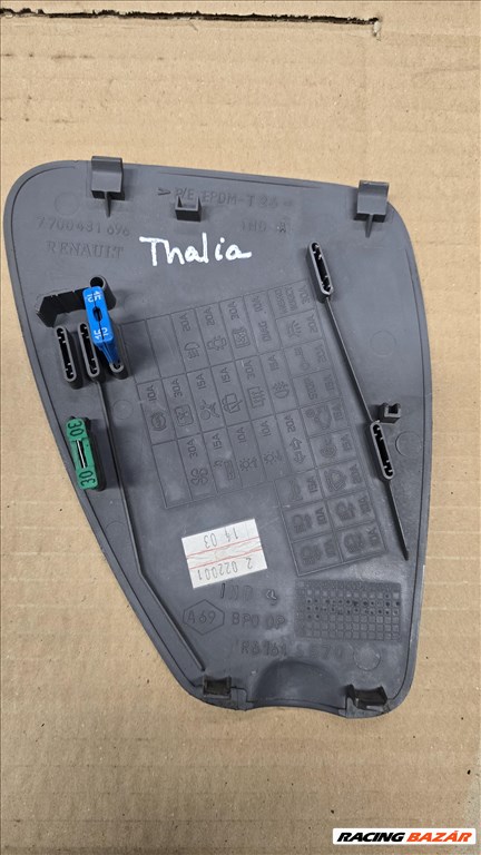 Renault Thalia I műszerfal biztosítéktábla fedél 7700431696 2. kép