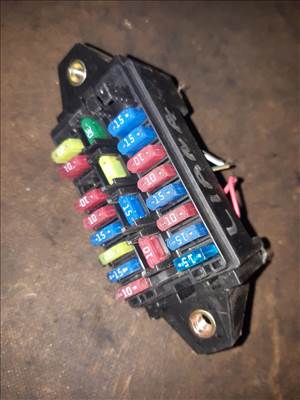 Suzuki Liana Biztosítéktábla / Relé Tábla