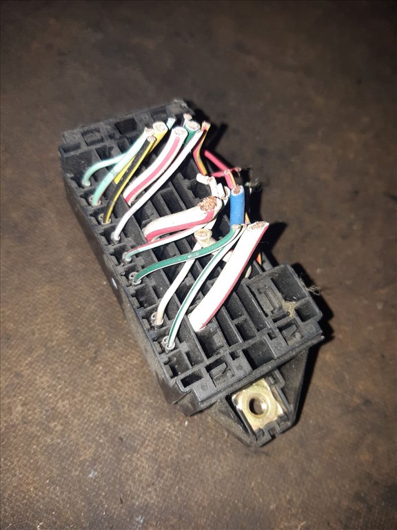 Suzuki Liana Biztosítéktábla / Relé Tábla 2. kép