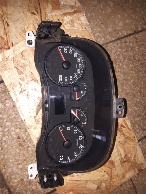 Fiat Punto II Óraegység / Kilométeróra 46833368 1. kép