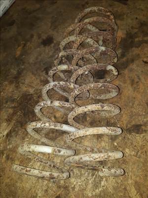 Lada Niva Hátsó Rugó Pár