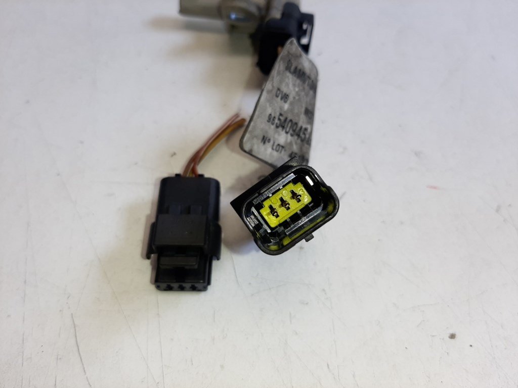 Mini cooper (R56) vezérmûtengely jeladó (felsõ holtpont jeladó) 9661135980 2. kép