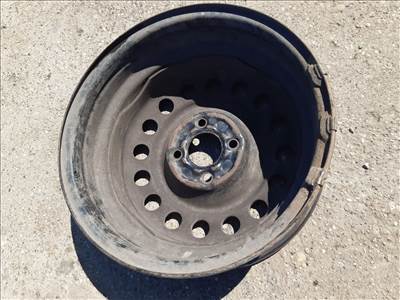 Renault Kangoo I <p>Felni méret: 14"</p><p>Felni szélesség: 5.5</p><p>Furatszám: 4</p><p>Osztókör: 100.0</p><p>ET szám: ET36</p><p>Agy Átmérő: 60.0</p><p>Állapot: Normál</p><p>Érdeklődéskor hivatkozzon erre: KIN-66926</p><p>Bármire van szüksége hívjon bizalommal!<br>Kizárólag munkaidőben hétfőtől - péntekig 8-12 13-16 óráig!<br>Alkatrészek széles választékban!<br>Hivatalos Regisztrált Autobontó Kecel!<br>Vásároljon Megbízható Helyről Beszerelési Garanciával Profiktól!</p>