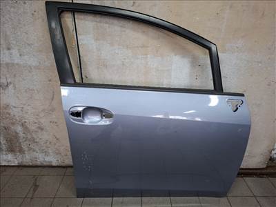 Toyota Verso jobb első ajtó