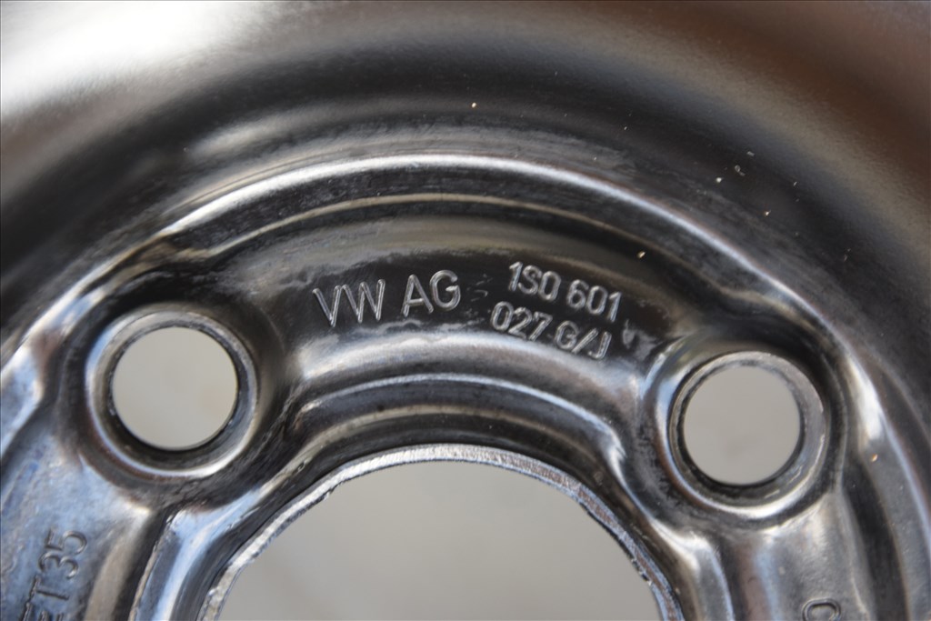 VW Lupo  4x100 lyukosztású 14" gyári felni lemezfelni, rajta 165/70 újszerű Dunlop téli gumi 4. kép