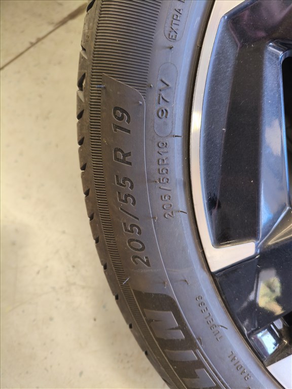  205/5519" újszerű Michelin nyári gumi gumi 5. kép