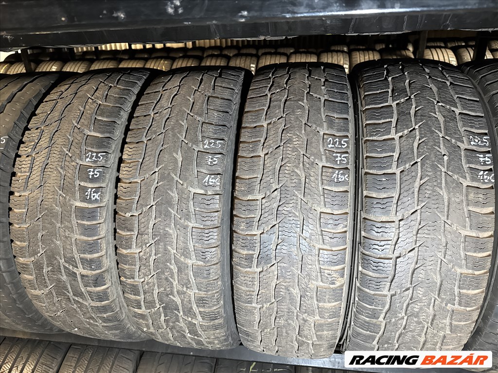  225/75 R16C Nokian WRC3 121/120R | 5,5mm l 4db l DOT4415 1. kép