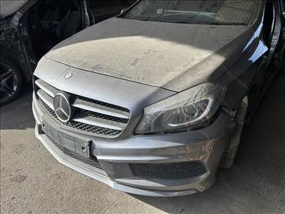 Mercedes A-osztály W176 komplett eleje 