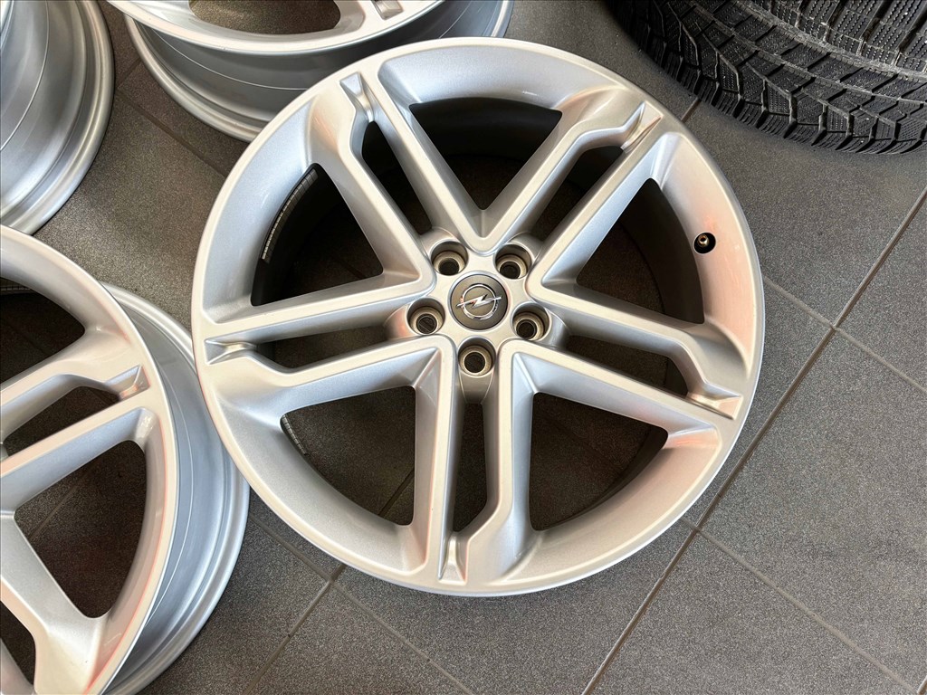  Opel 19" 5x105 gyári alufelni eladó 19 coll Mokka Astra 3. kép
