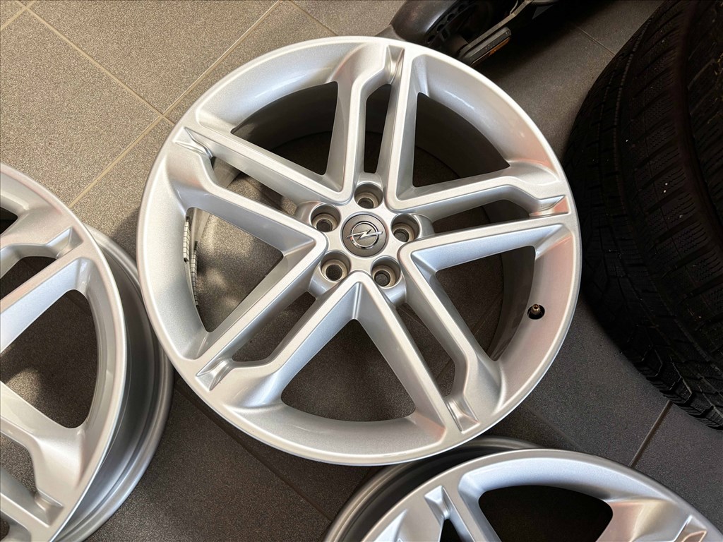  Opel 19" 5x105 gyári alufelni eladó 19 coll Mokka Astra 5. kép