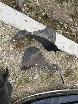 Audi A4 (B9 - 8W) Alsó dobbetét első rész 8W0 853 888 L