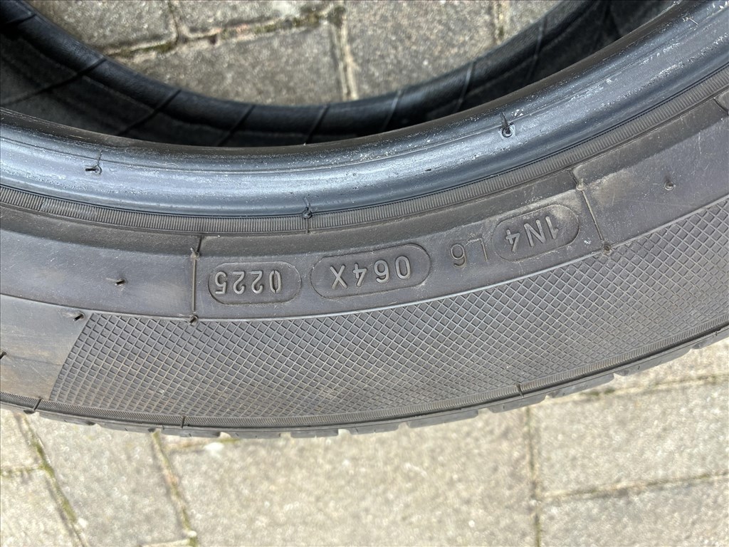  215/5518" újszerű Kleber nyári gumi gumi 6. kép