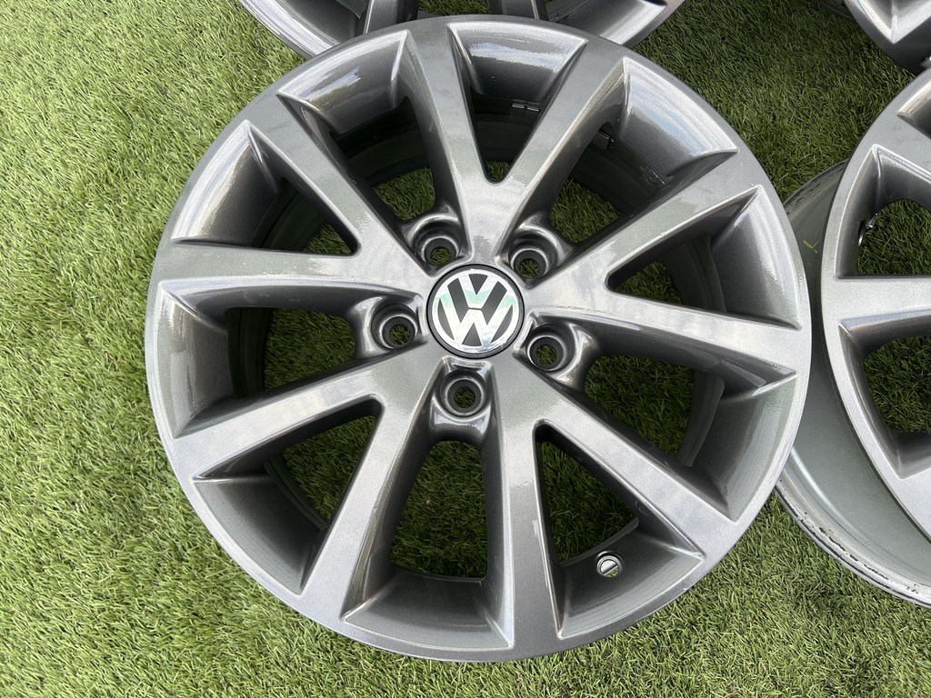 5x112 16" Volkswagen gyári alufelni 6,5Jx16h2 ET50 3. kép