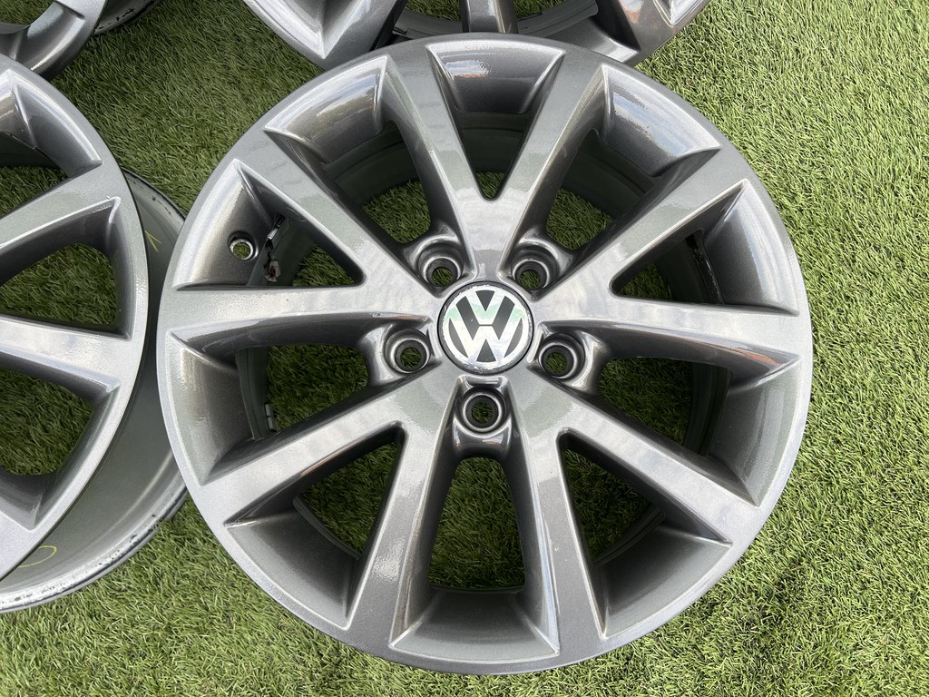 5x112 16" Volkswagen gyári alufelni 6,5Jx16h2 ET50 4. kép