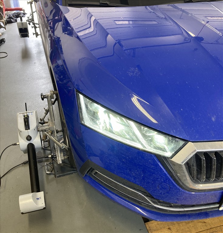 Beissbarth ML5000 4 fejes rádiós futóműállító 2025 adatbázis, teljes felszereléssel 4. kép