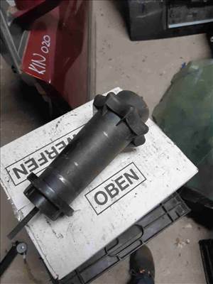 Volkswagen Passat B5 96-05 Pótkerék Leszorító