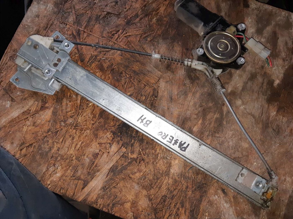 Mitsubishi Pajero Bal Hátsó Ablakemelõ Szerkezet Elektromos MB517475 1. kép