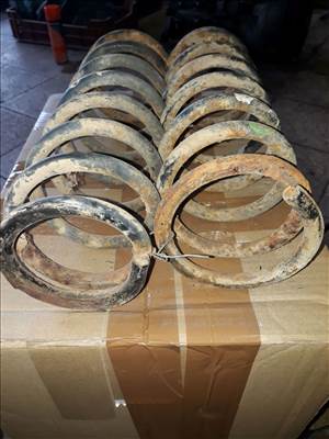 Suzuki Vitara Hátsó Rugó