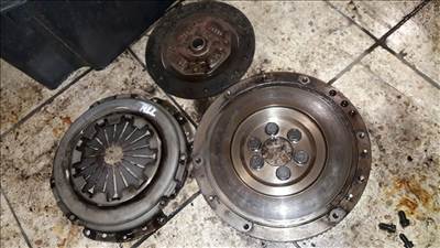 Volkswagen Lupo Kuplung Szett  Egytömegû Lendkerék 052141025P