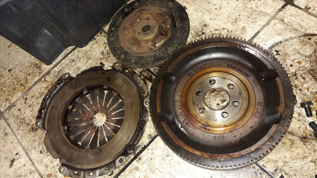 Volkswagen Lupo Kuplung Szett  Egytömegû Lendkerék 052141025P 2. kép