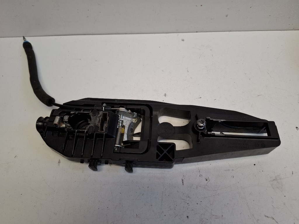 Ford Mondeo (MK5) jobb hátsó kilincsfészek DS73F22464BF 1. kép