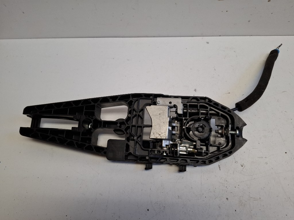 Ford Mondeo (MK5) jobb hátsó kilincsfészek DS73F22464BF 2. kép