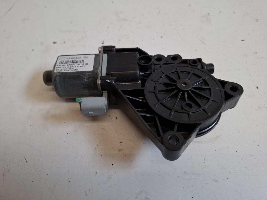 Hyundai IX20 bal hátsó ablakemelõ motor 834501P000 0130822639 2. kép