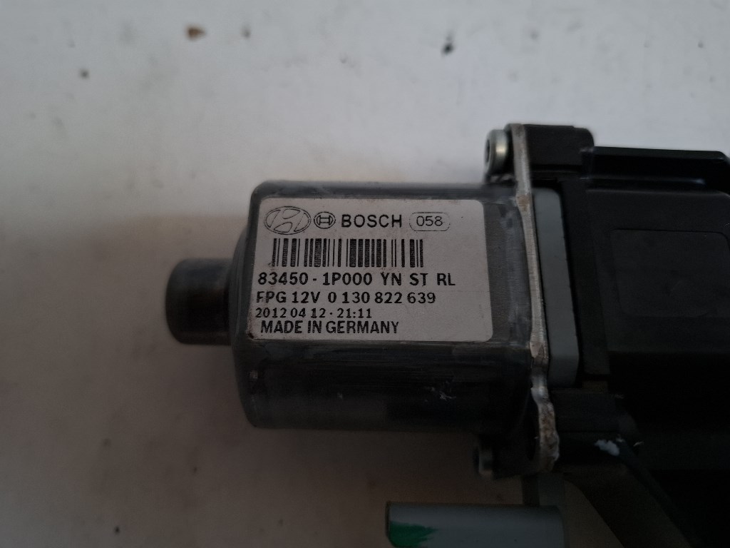 Hyundai IX20 bal hátsó ablakemelõ motor 834501P000 0130822639 3. kép