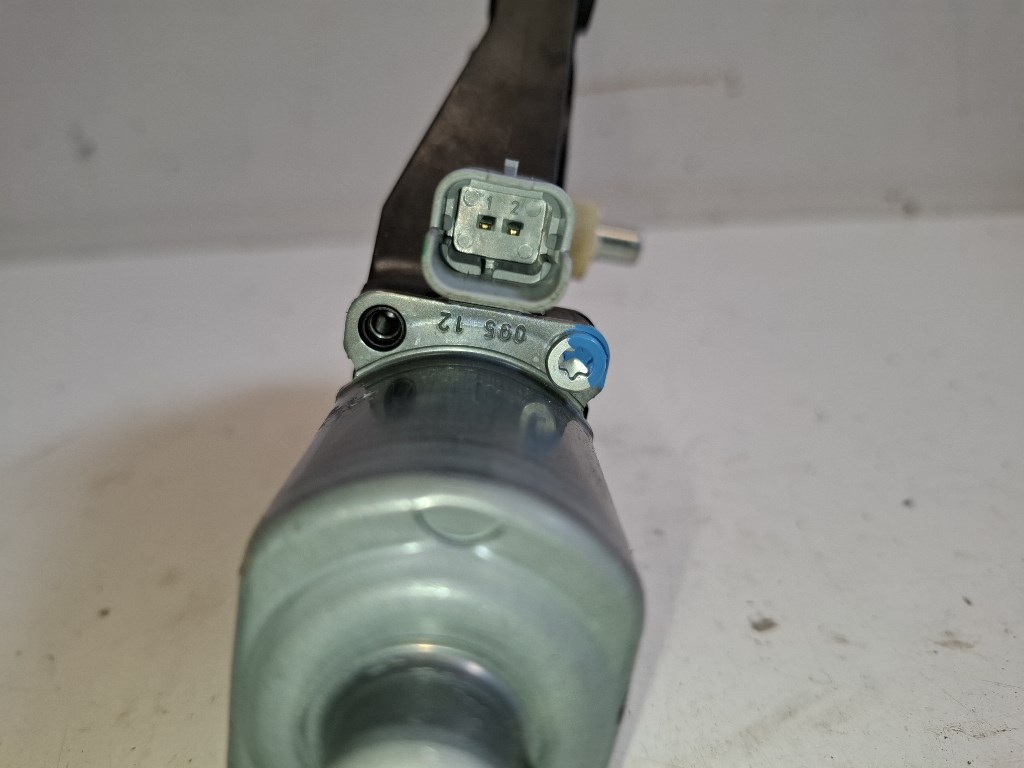 Hyundai IX20 bal hátsó ablakemelõ motor 834501P000 0130822639 4. kép