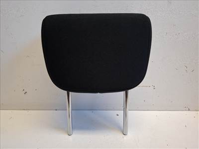 Toyota Verso-S hátsó fejtámla