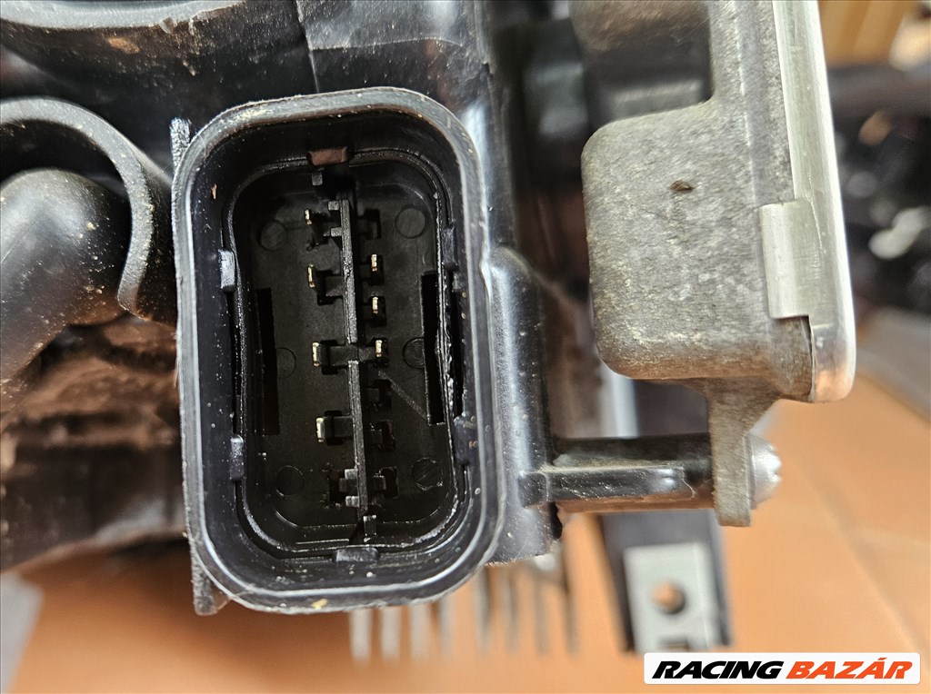 BMW 520 F10/F11 Bal első xenon fényszóró  8. kép