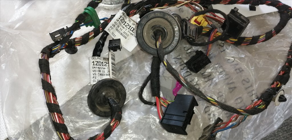 Skoda Octavia II jobb első ajtó vezetékköteg eladó 2. kép