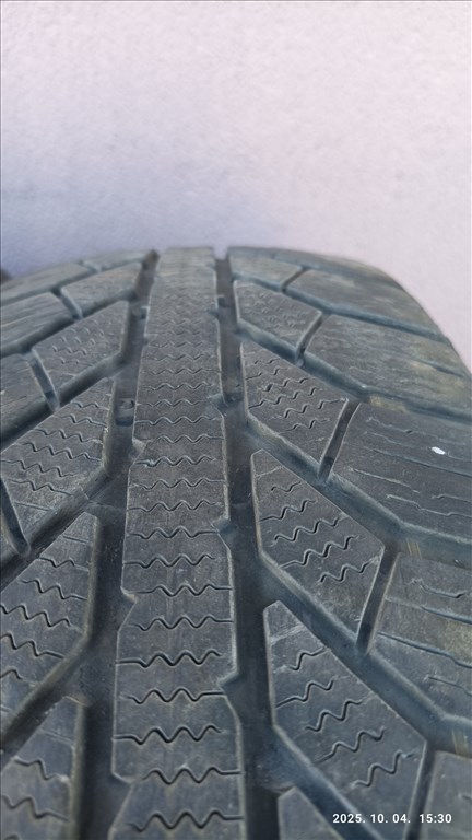  175/6515" használt Semperit téli gumi 5mm dot4417 175/65R15 4db 8. kép