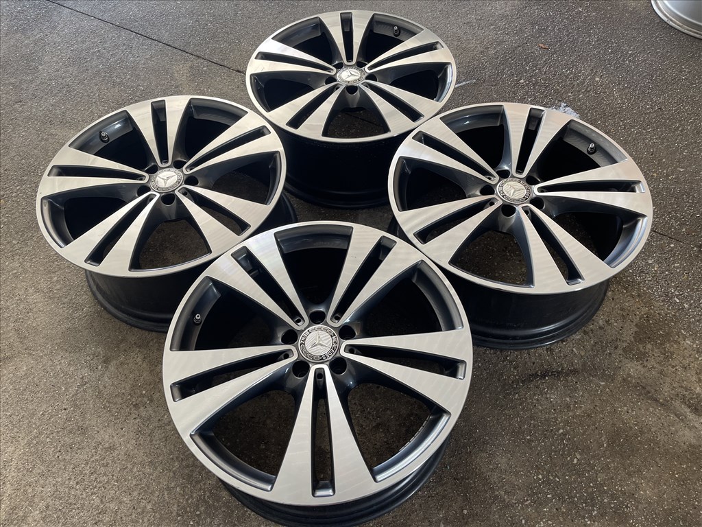 20-as, 5x112  újszerű gyári Mercedes alufelni 3. kép