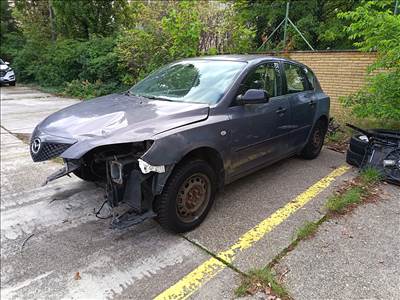 Mazda 3 (BK) bontott alkatrészei vagy egyben bontásra eladó