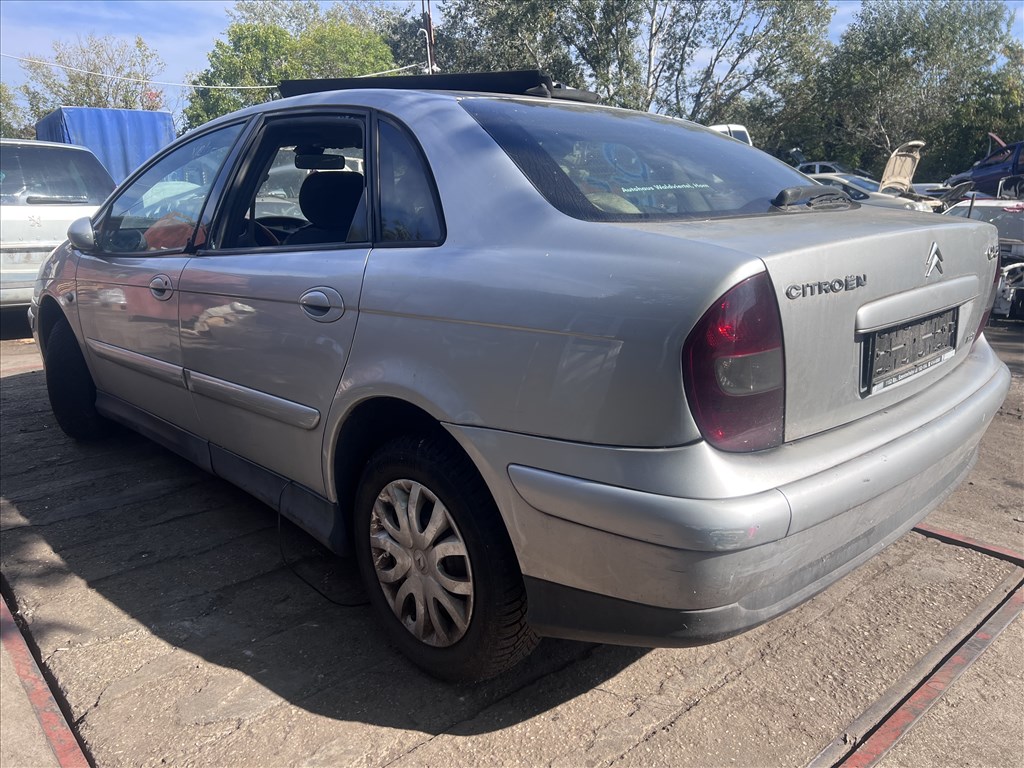 Citroën C5 2.0HDI bontott alkatrészei 2. kép