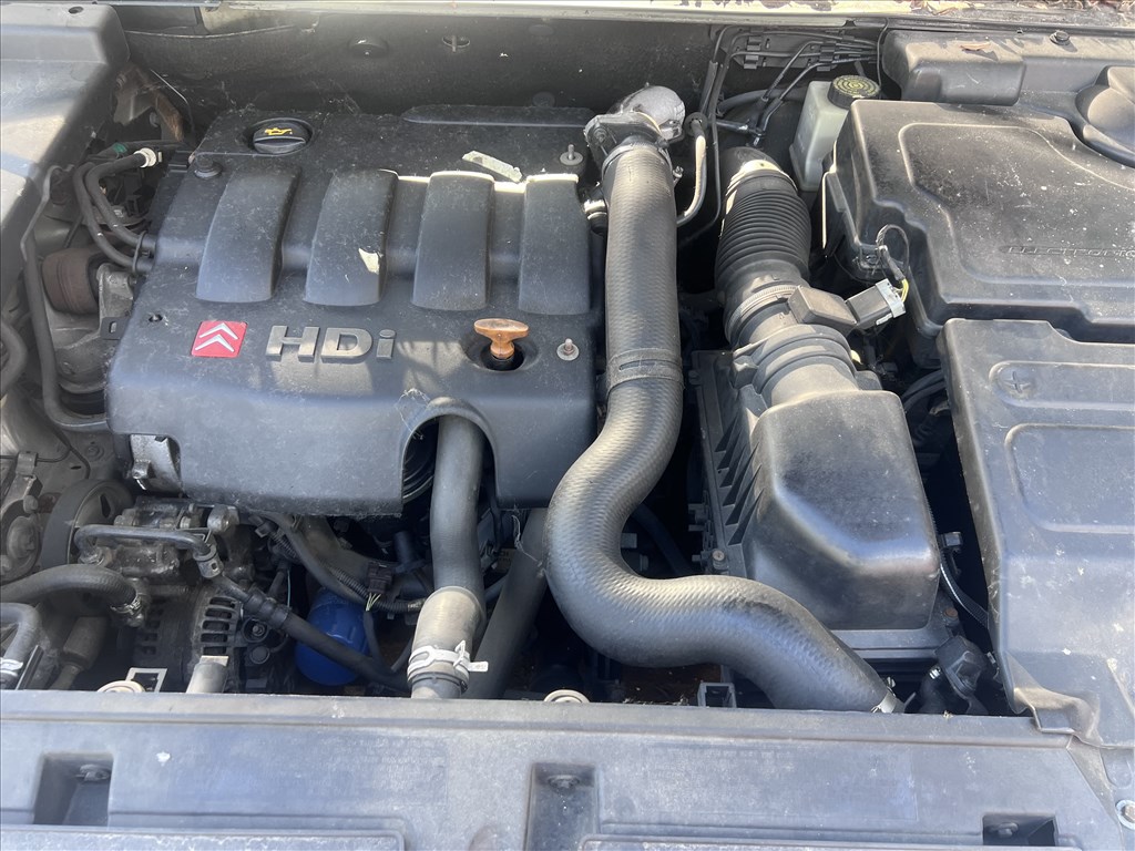 Citroën C5 2.0HDI bontott alkatrészei 3. kép