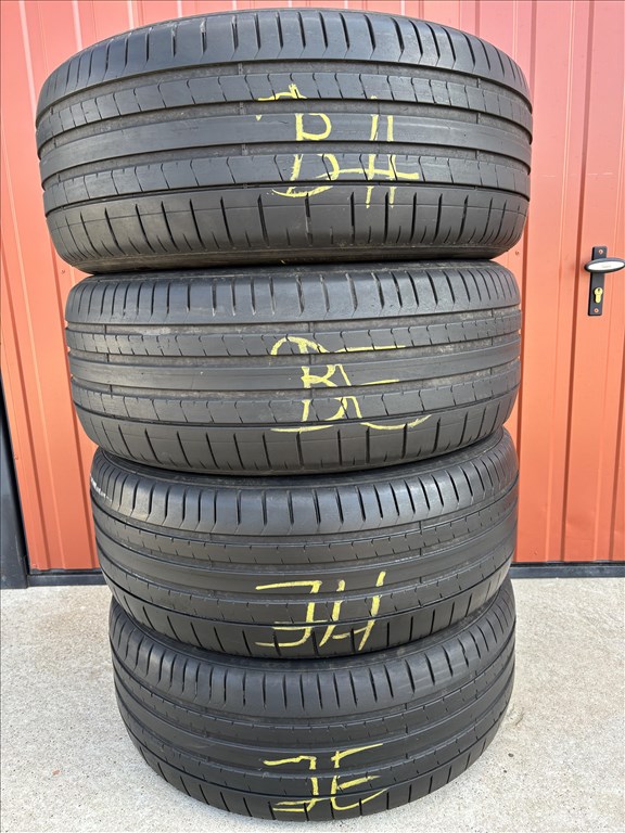  255/5519" használt Pirelli nyári gumi gumi 1. kép