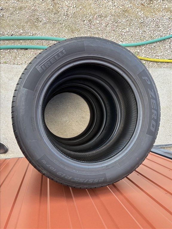  255/5519" használt Pirelli nyári gumi gumi 2. kép