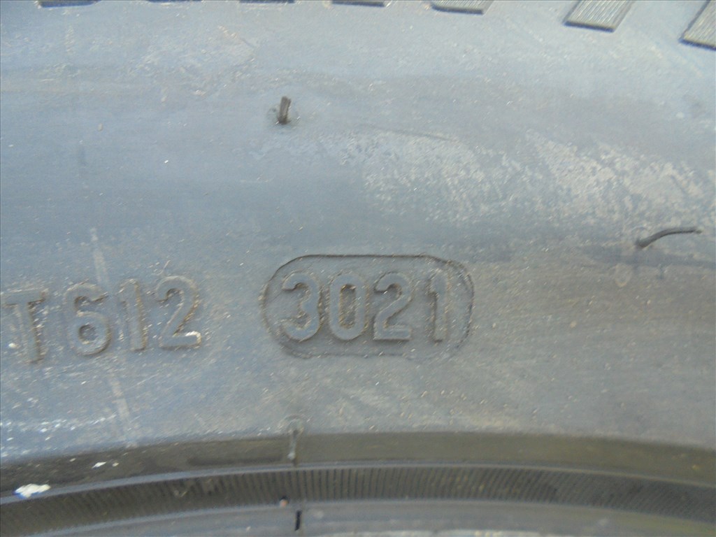 Új 225/55 R17" 2021-es Pirelli téli gumi eladó 4. kép