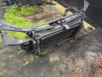 Audi A4 (B6/B7) 2.0 homlokfal, hűtősor 