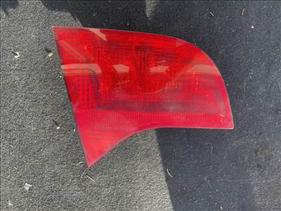 Audi A4 (B7) kombi Bal hátsó belső lámpa 8E9945093