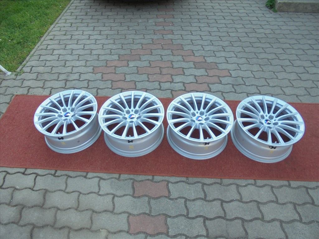 BMW 18-as gyári alufelni kitűnő eredeti állapotban eladó 1. kép