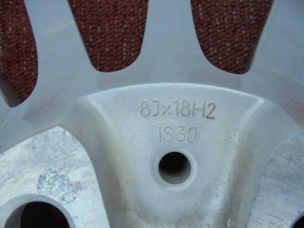 BMW 18-as gyári alufelni kitűnő eredeti állapotban eladó 7. kép