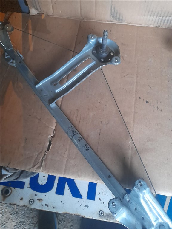 Opel zafira b bal hátsó ablakemelő  1. kép