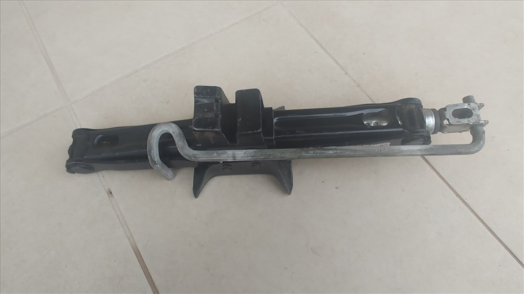 Peugeot Expert II Expert Jumpy Scudo 2007-2016 gyári emelő 6725c0 1. kép