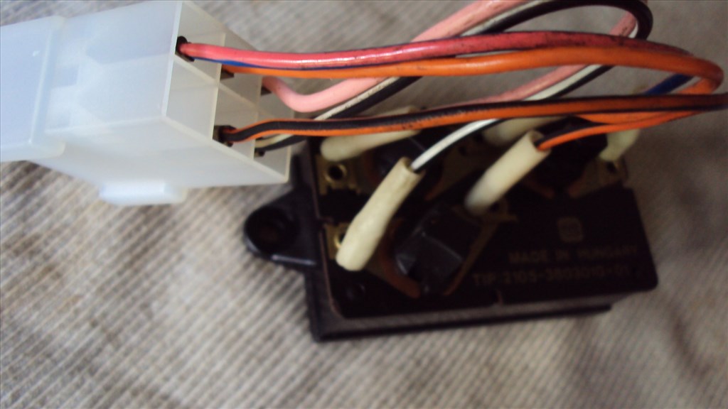 Lada 2104-2105 műszerfal ellenőrző kontroll lámpa 21053803010 8. kép